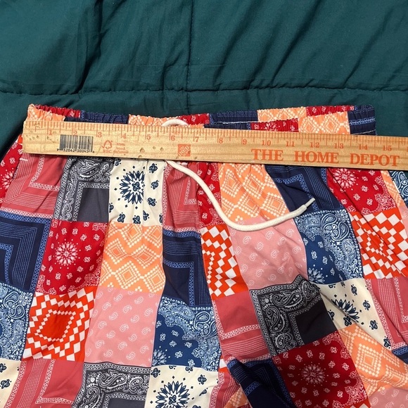 Feature - Picture 3 of 7